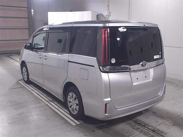 Import and buy TOYOTA NOAH 2019 from Japan to Nairobi, Kenya