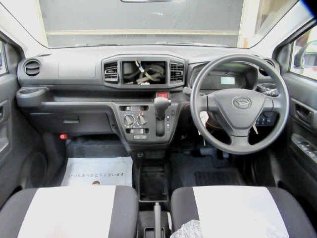 Import and buy DAIHATSU MIRA E S 2017 from Japan to Nairobi, Kenya