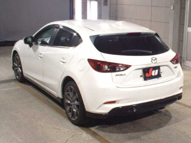 Import and buy MAZDA AXELA 2017 from Japan to Nairobi, Kenya