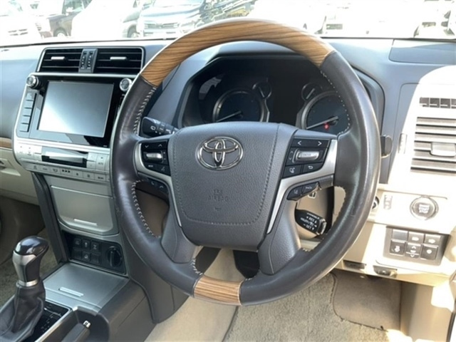 Import and buy TOYOTA LAND CRUISER PRADO 2018 from Japan to Nairobi, Kenya