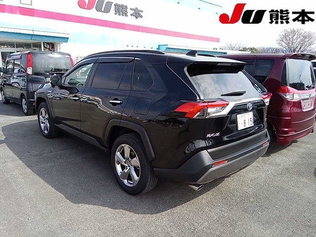 Import and buy TOYOTA RAV4 2019 from Japan to Nairobi, Kenya