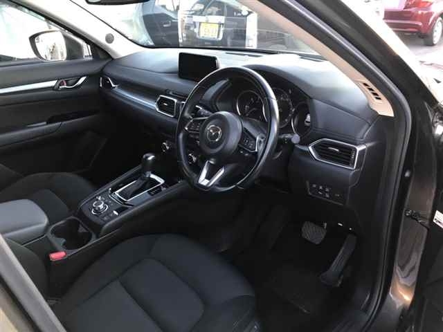 Import and buy MAZDA CX-5 2017 from Japan to Nairobi, Kenya