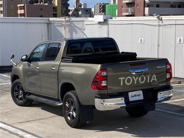 Import and buy TOYOTA HILUX 2021 from Japan to Nairobi, Kenya