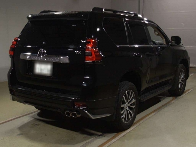 Import and buy TOYOTA LAND CRUISER PRADO 2019 from Japan to Nairobi, Kenya