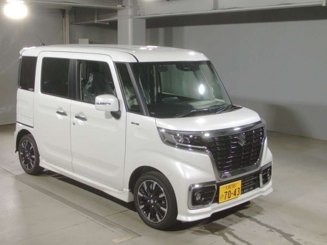 Import and buy SUZUKI SPACIA 2018 from Japan to Nairobi, Kenya