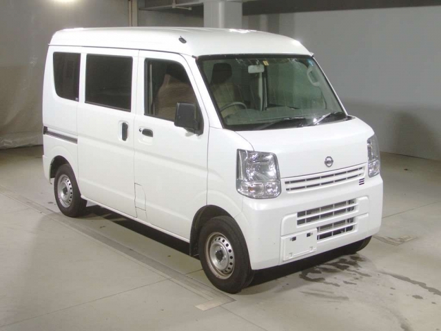 Import and buy NISSAN CLIPPER VAN 2018 from Japan to Nairobi, Kenya