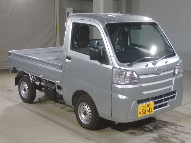 Import and buy DAIHATSU HIJET TRUCK 2018 from Japan to Nairobi, Kenya