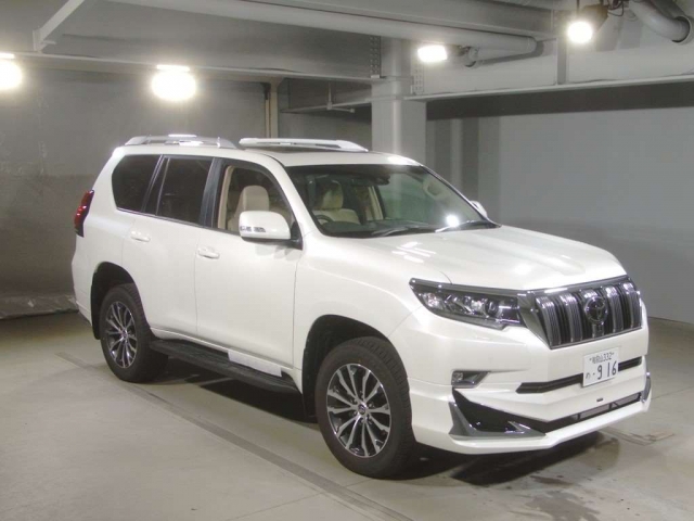 Import and buy TOYOTA LAND CRUISER PRADO 2018 from Japan to Nairobi, Kenya