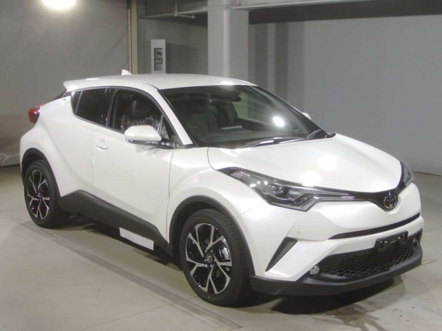 Import and buy TOYOTA C-HR 2018 from Japan to Nairobi, Kenya