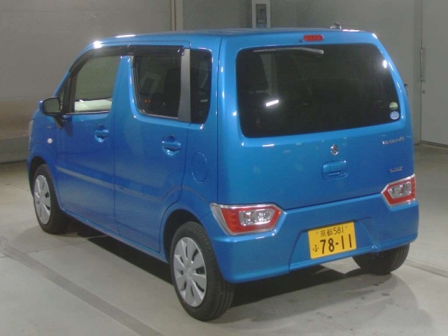 Import and buy SUZUKI WAGON R 2017 from Japan to Nairobi, Kenya