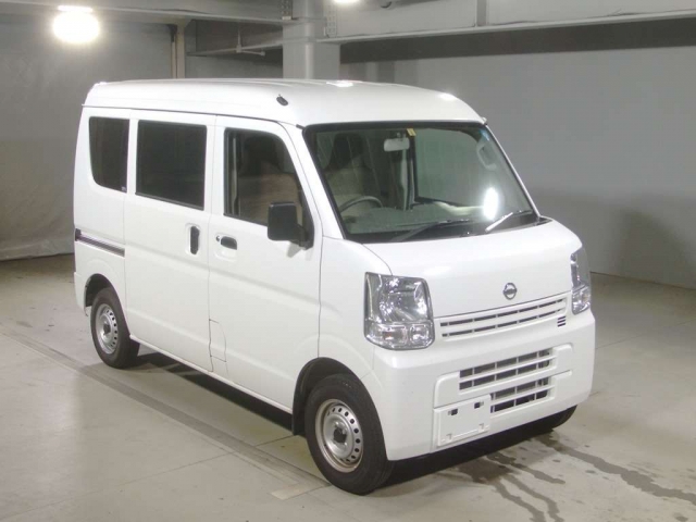 Import and buy NISSAN CLIPPER VAN 2018 from Japan to Nairobi, Kenya