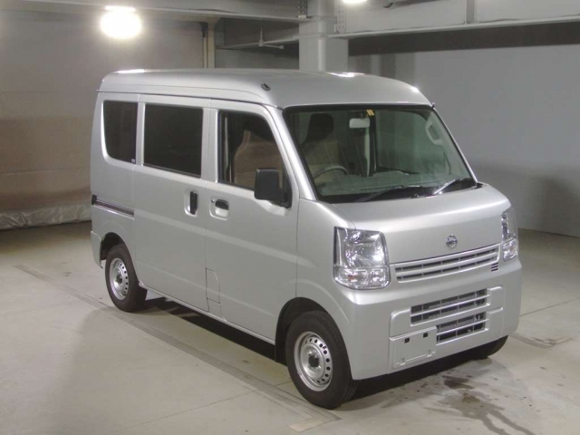 Import and buy NISSAN CLIPPER VAN 2018 from Japan to Nairobi, Kenya