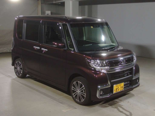 Import and buy DAIHATSU TANTO 2018 from Japan to Nairobi, Kenya