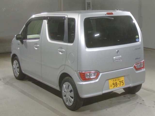 Import and buy SUZUKI WAGON R 2017 from Japan to Nairobi, Kenya