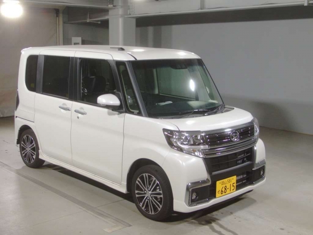 Import and buy DAIHATSU TANTO 2018 from Japan to Nairobi, Kenya