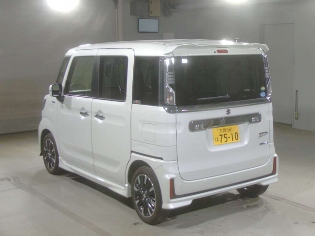 Import and buy SUZUKI SPACIA 2018 from Japan to Nairobi, Kenya