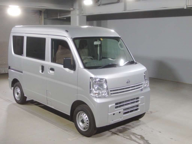 Import and buy NISSAN CLIPPER VAN 2018 from Japan to Nairobi, Kenya