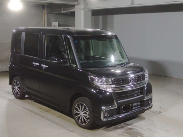 Import and buy DAIHATSU TANTO 2018 from Japan to Nairobi, Kenya