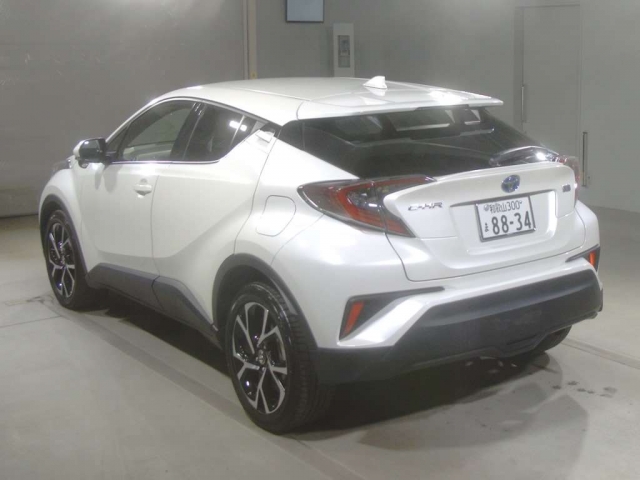 Import and buy TOYOTA C-HR 2017 from Japan to Nairobi, Kenya