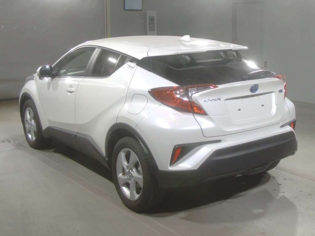 Import and buy TOYOTA C-HR 2017 from Japan to Nairobi, Kenya