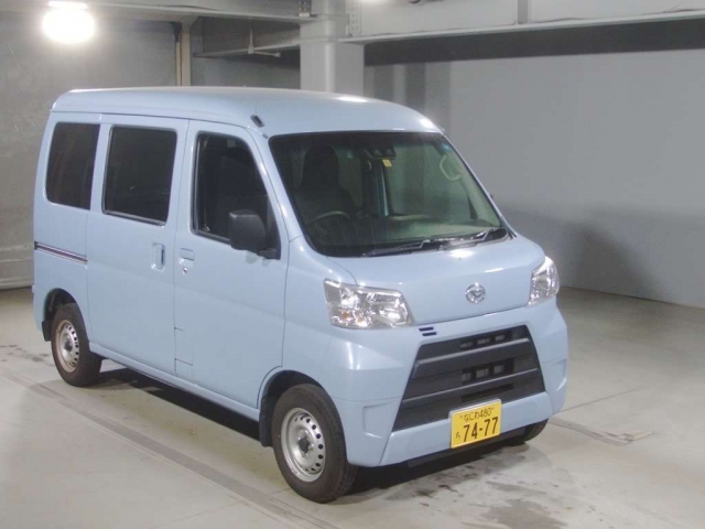 Import and buy DAIHATSU HIJET VAN 2017 from Japan to Nairobi, Kenya