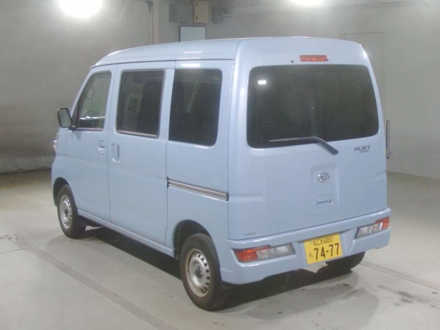 Import and buy DAIHATSU HIJET VAN 2017 from Japan to Nairobi, Kenya