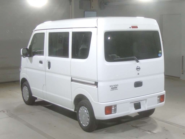 Import and buy NISSAN CLIPPER VAN 2018 from Japan to Nairobi, Kenya