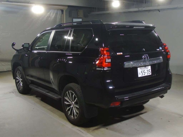 Import and buy TOYOTA LAND CRUISER PRADO 2019 from Japan to Nairobi, Kenya