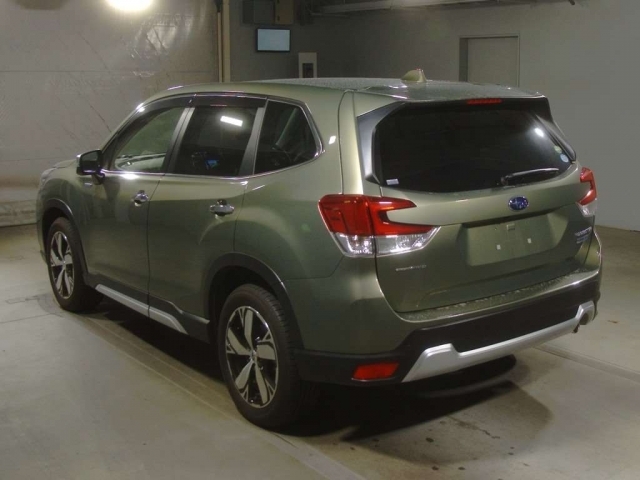 Import and buy SUBARU FORESTER 2018 from Japan to Nairobi, Kenya