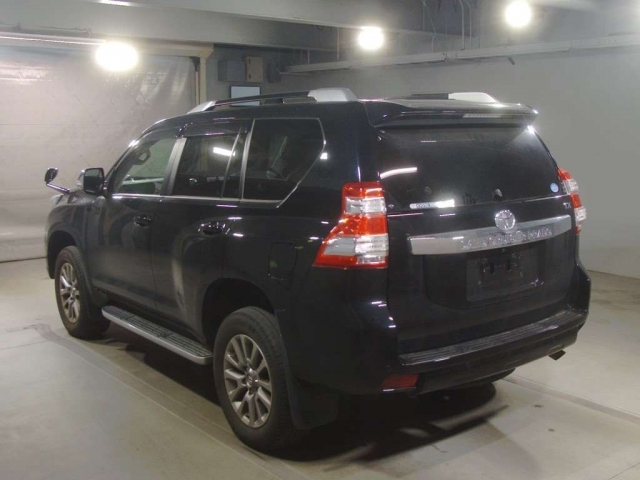 Import and buy TOYOTA LAND CRUISER PRADO 2017 from Japan to Nairobi, Kenya