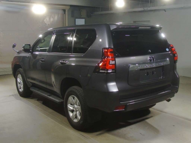 Import and buy TOYOTA LAND CRUISER PRADO 2018 from Japan to Nairobi, Kenya