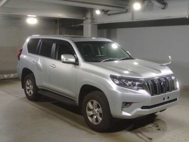 Import and buy TOYOTA LAND CRUISER PRADO 2018 from Japan to Nairobi, Kenya