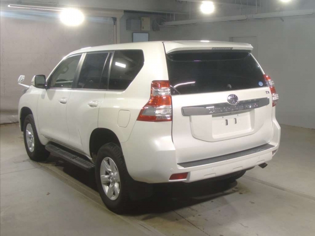 Import and buy TOYOTA LAND CRUISER PRADO 2017 from Japan to Nairobi, Kenya