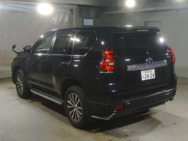 Import and buy TOYOTA LAND CRUISER PRADO 2019 from Japan to Nairobi, Kenya