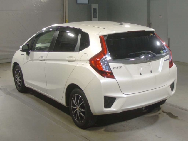 Import and buy HONDA FIT 2017 from Japan to Nairobi, Kenya