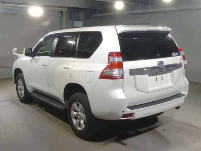 Import and buy TOYOTA LAND CRUISER PRADO 2017 from Japan to Nairobi, Kenya