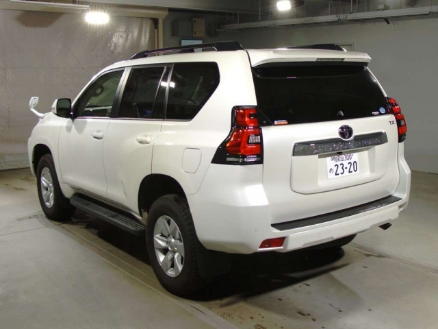 Import and buy TOYOTA LAND CRUISER PRADO 2019 from Japan to Nairobi, Kenya