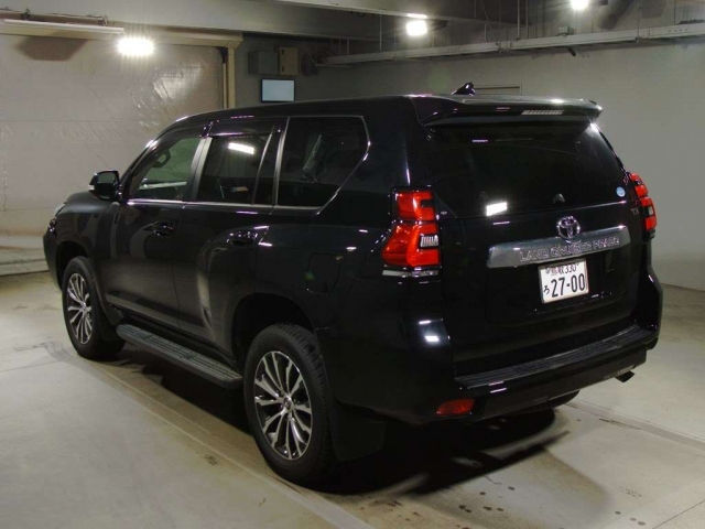 Import and buy TOYOTA LAND CRUISER PRADO 2019 from Japan to Nairobi, Kenya