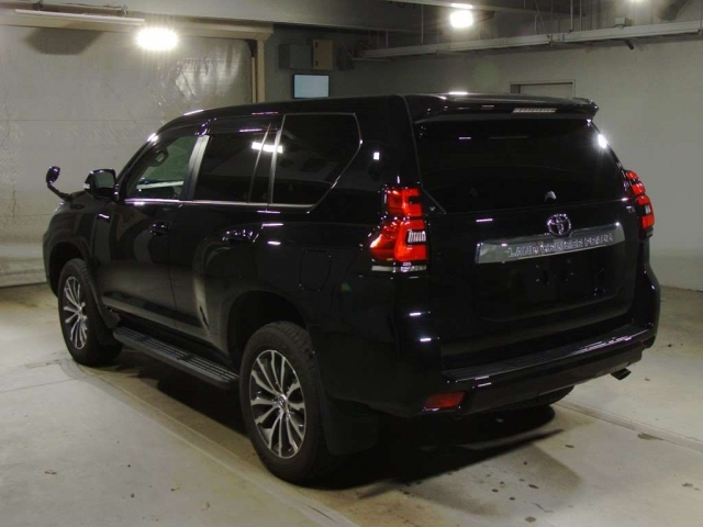 Import and buy TOYOTA LAND CRUISER PRADO 2019 from Japan to Nairobi, Kenya