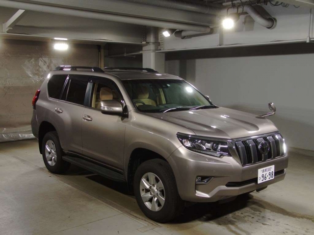 Import and buy TOYOTA LAND CRUISER PRADO 2018 from Japan to Nairobi, Kenya