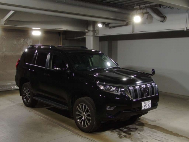 Import and buy TOYOTA LAND CRUISER PRADO 2018 from Japan to Nairobi, Kenya