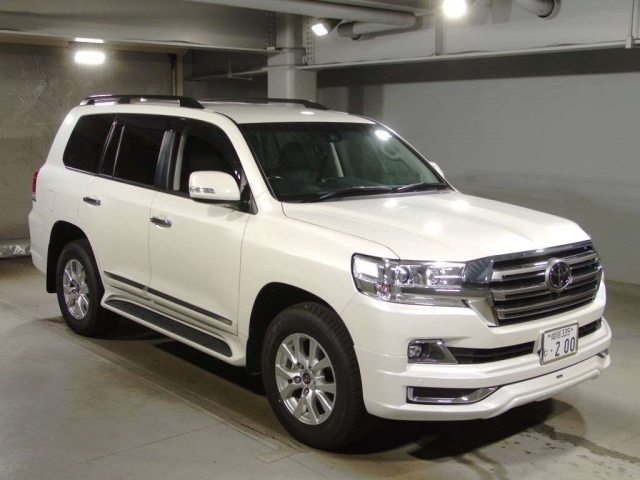 Import and buy TOYOTA LAND CRUISER 2018 from Japan to Nairobi, Kenya