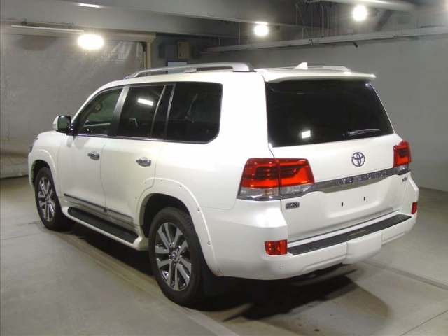 Import and buy TOYOTA LAND CRUISER 2018 from Japan to Nairobi, Kenya