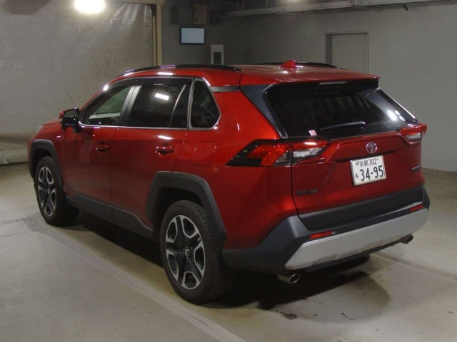 Import and buy TOYOTA RAV4 2019 from Japan to Nairobi, Kenya