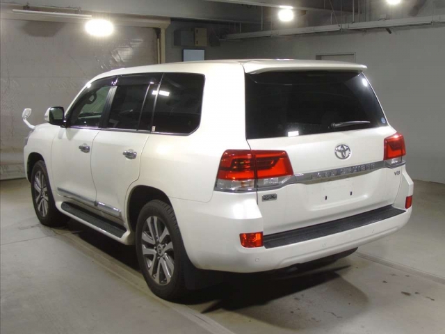 Import and buy TOYOTA LAND CRUISER 2018 from Japan to Nairobi, Kenya