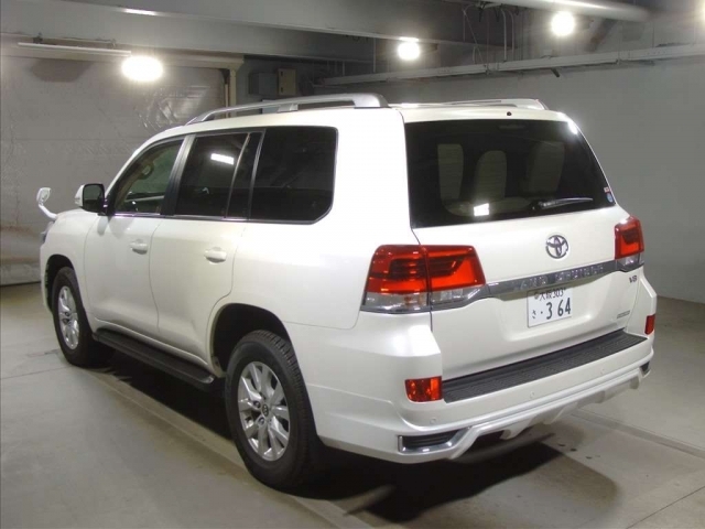 Import and buy TOYOTA LAND CRUISER 2018 from Japan to Nairobi, Kenya