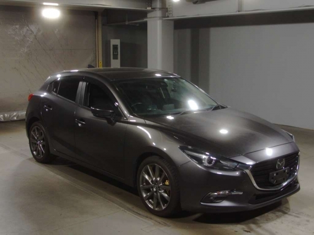 Import and buy MAZDA AXELA 2018 from Japan to Nairobi, Kenya