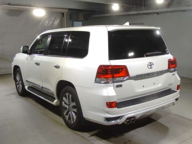 Import and buy TOYOTA LAND CRUISER 2018 from Japan to Nairobi, Kenya