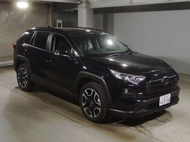 Import and buy TOYOTA RAV4 2019 from Japan to Nairobi, Kenya