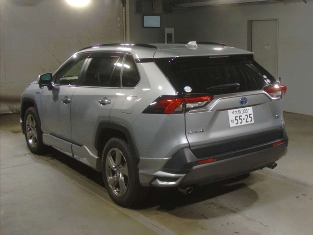 Import and buy TOYOTA RAV4 2019 from Japan to Nairobi, Kenya